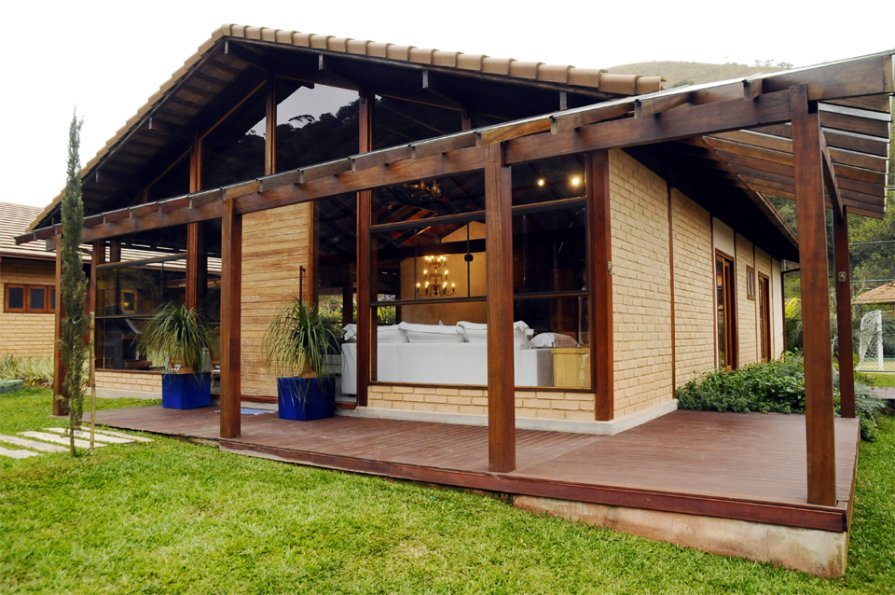 Casas de madeira com alvenaria